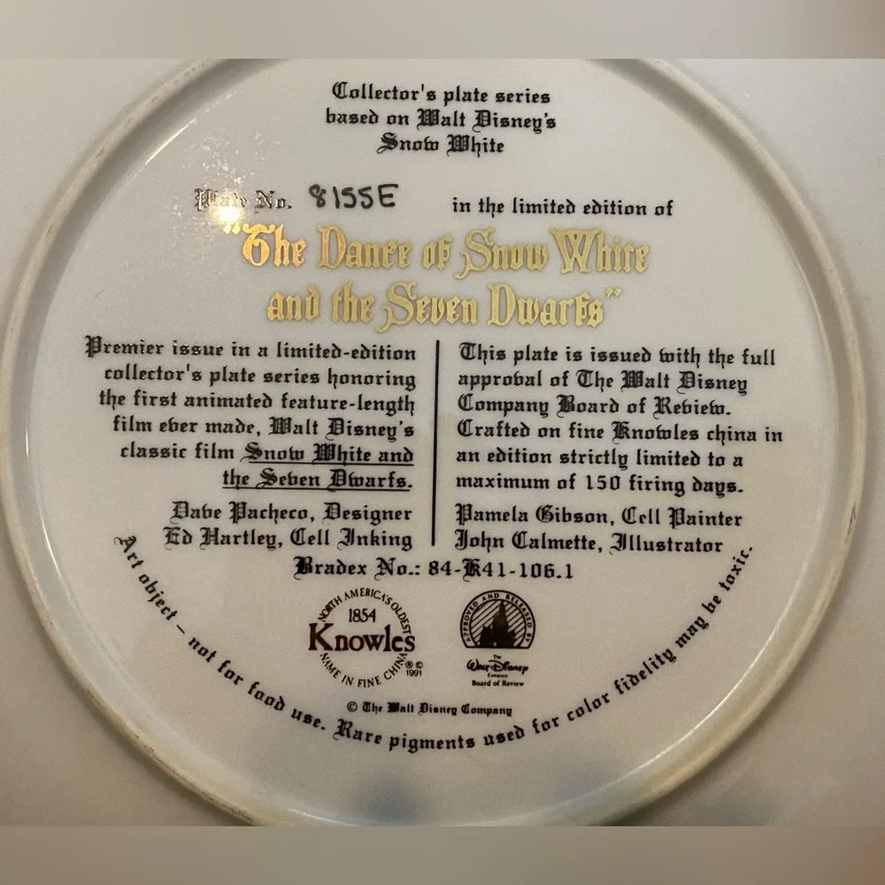 Disney Snow White and the Seven Dwarfs Decorative Plate